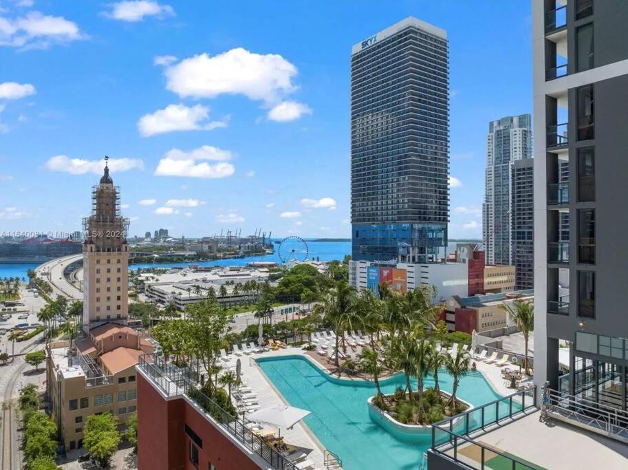 601 Residences High Floor 1br Downtown