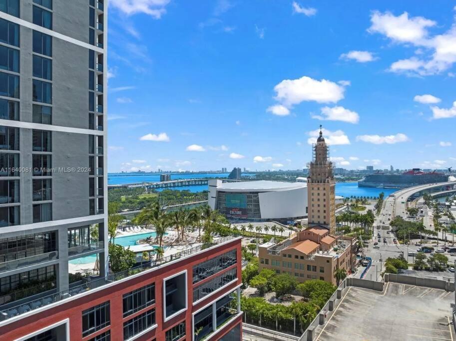 Apartment 601 Residences High Floor 1br Downtown *